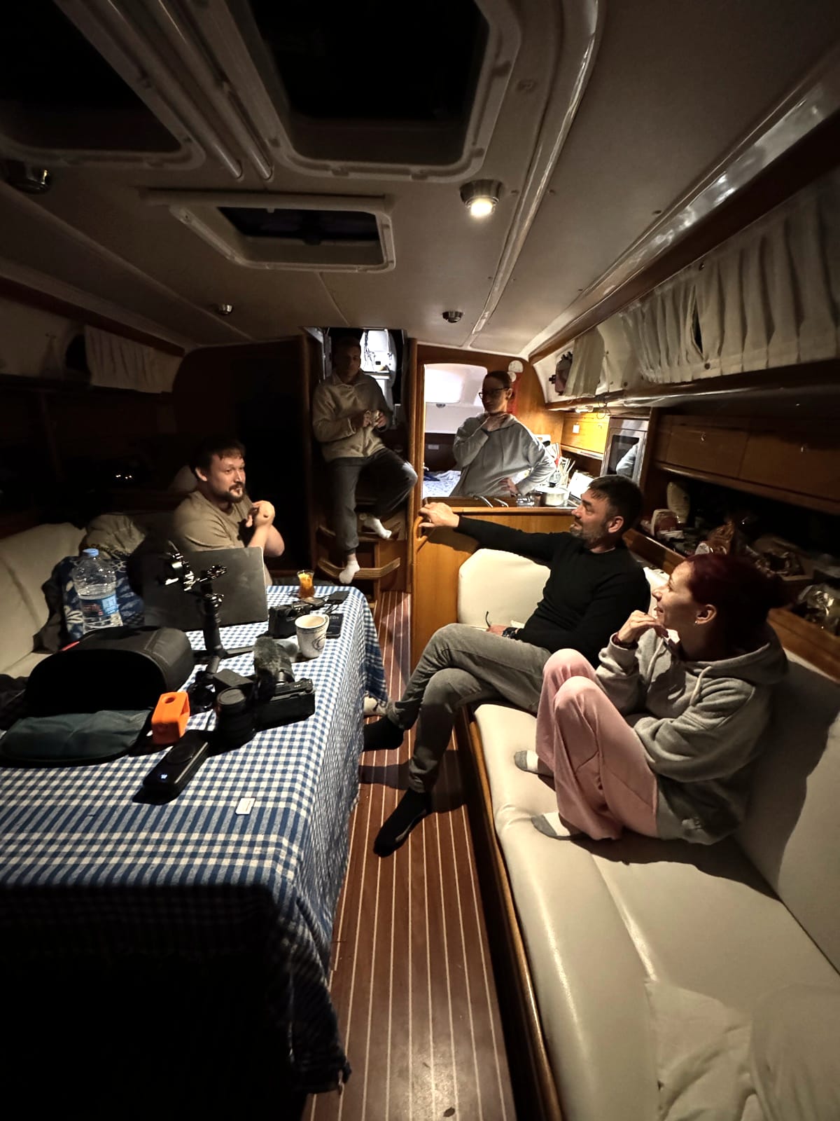 Парусная яхта Bavaria Cruiser 38 в бухте Турции